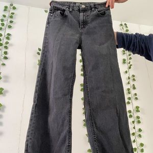 Urban outfitters: Black wide leg jeans with pockets (size: 25)
